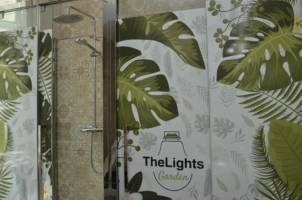 The Lights Garden Hostel Malaga