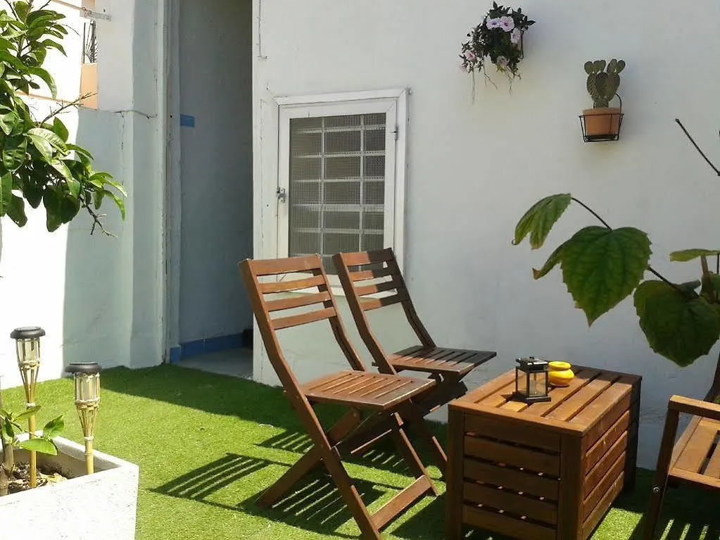 The Lights Garden Hostel Málaga 0*,